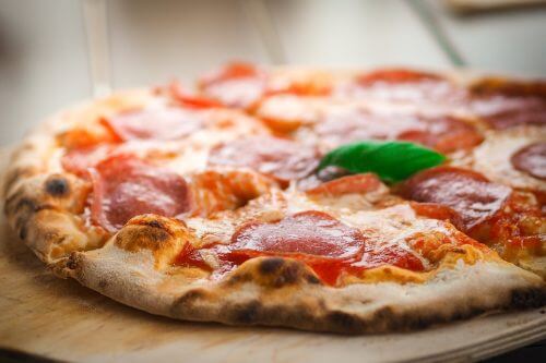 cooking pizza in a toaster oven